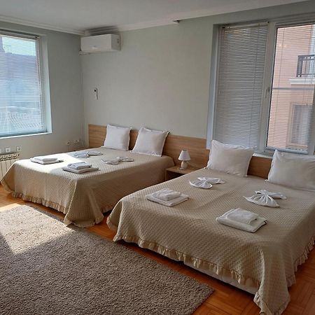 Guest Rooms Deva Burgas Екстер'єр фото