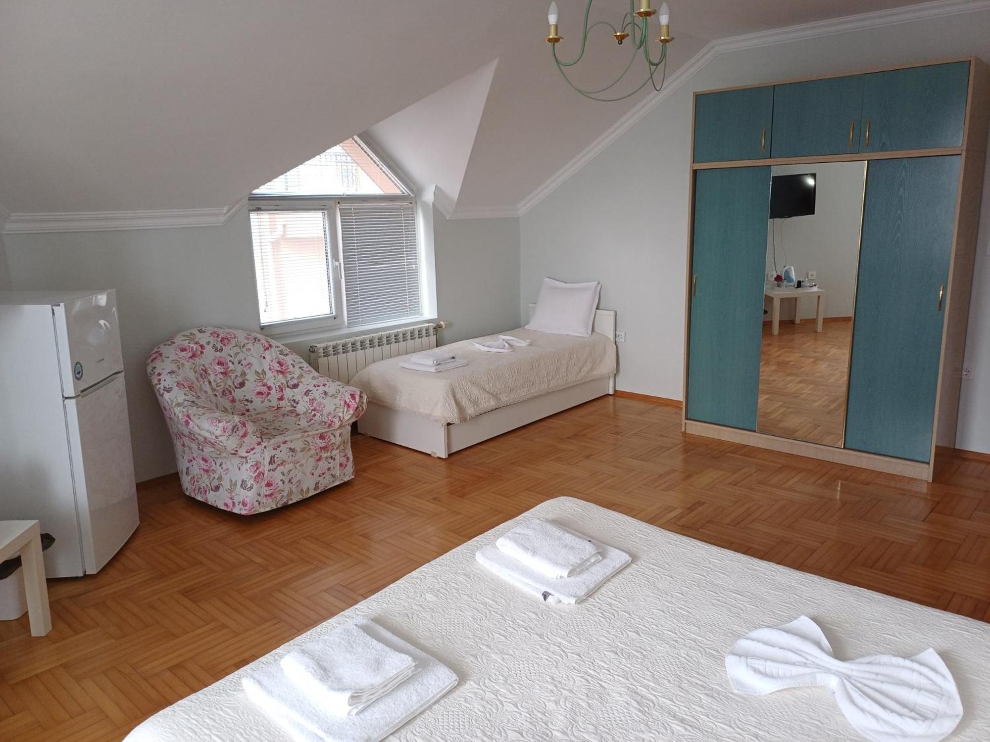 Guest Rooms Deva Burgas Екстер'єр фото