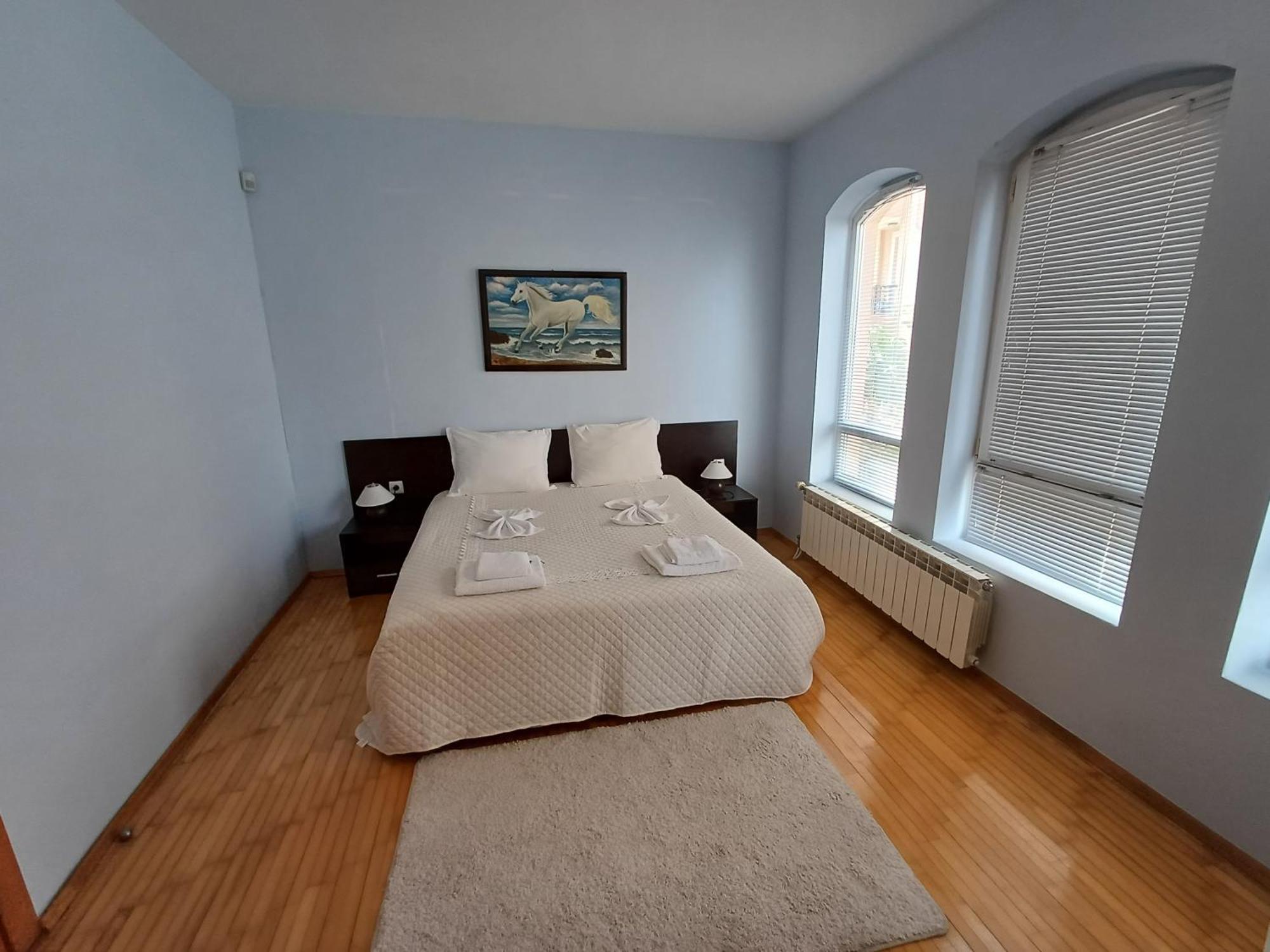 Guest Rooms Deva Burgas Екстер'єр фото