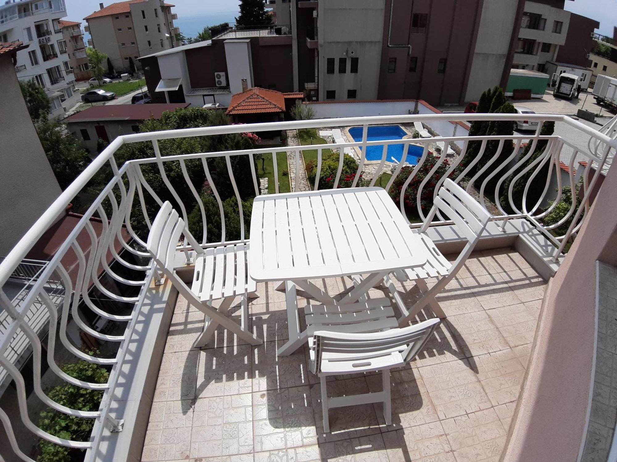 Guest Rooms Deva Burgas Екстер'єр фото