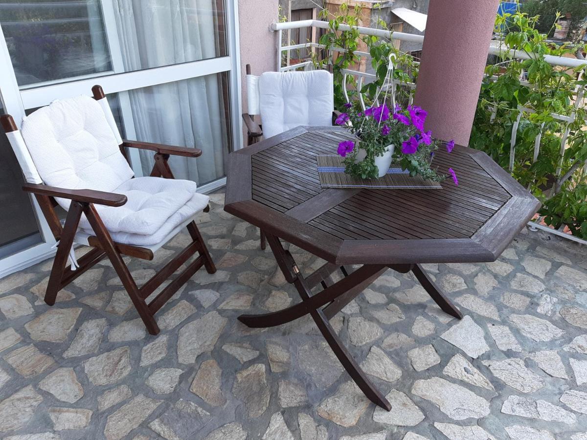 Guest Rooms Deva Burgas Екстер'єр фото